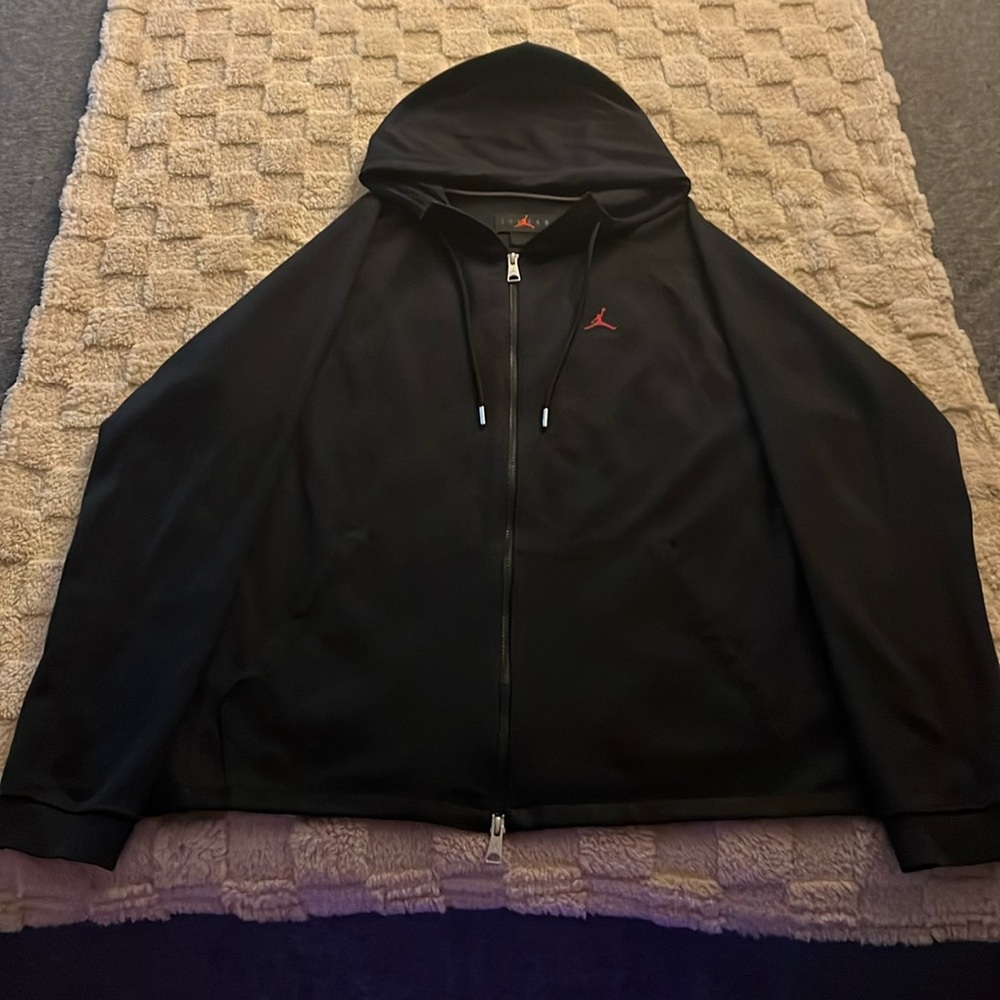 Men’s Jordan, XL, Black.